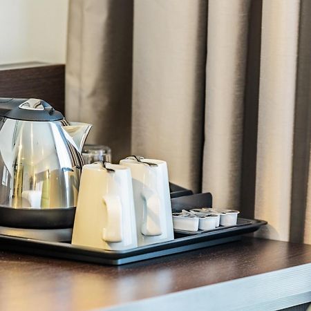 Premier Inn Hamburg City Klostertor ภายนอก รูปภาพ