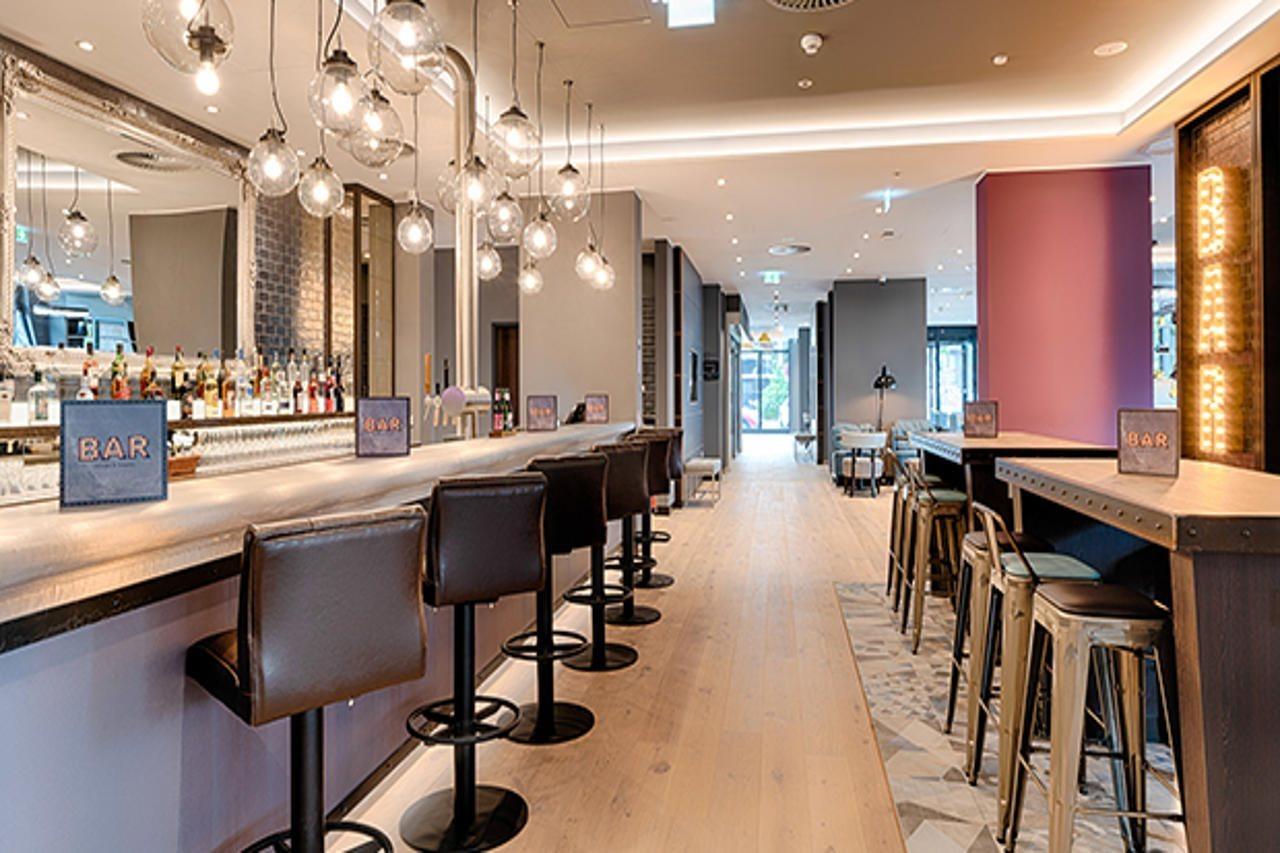 Premier Inn Hamburg City Klostertor ภายนอก รูปภาพ