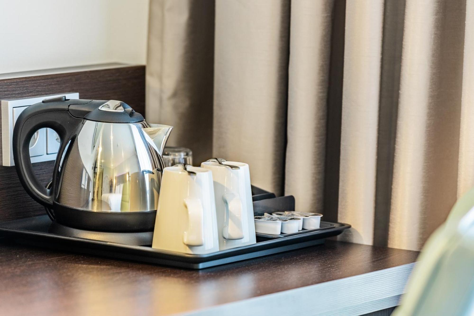 Premier Inn Hamburg City Klostertor ภายนอก รูปภาพ